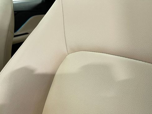 Used 2020 Jaguar F-PACE Premium image 19