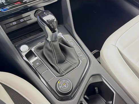 New 2026 Volkswagen Taos SE AWD/4WD image 17