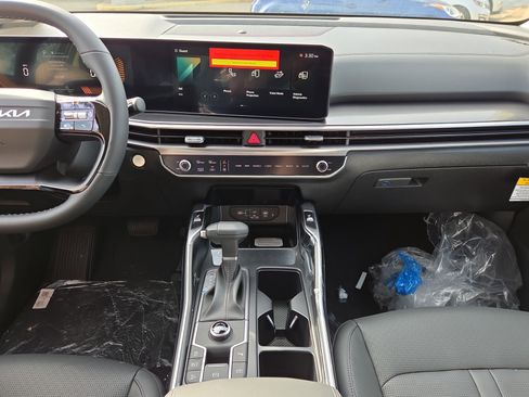 New 2026 Kia Sorento S w/ S Panoramic Sunroof Package FWD image 10