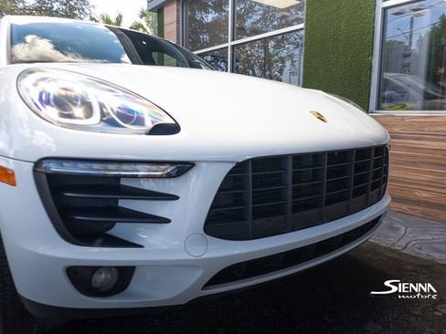 Used 2018 Porsche Macan image 9