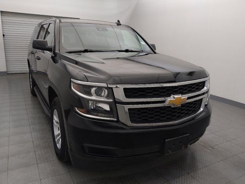 Used 2017 Chevrolet Suburban LT image 14
