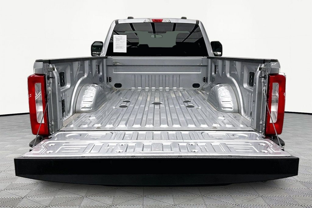 Certified 2024 Ford F250 XLT AWD/4WD image 16