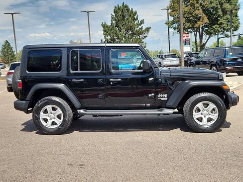 Used 2020 Jeep Wrangler Unlimited Sport S AWD/4WD image 2