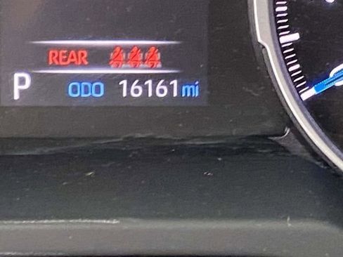 Used 2022 Toyota RAV4 XLE w/ Convenience Package image 22