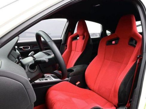 Used 2023 Honda Civic Type R image 3
