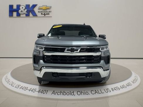 Used 2025 Chevrolet Silverado 1500 LT AWD/4WD image 2