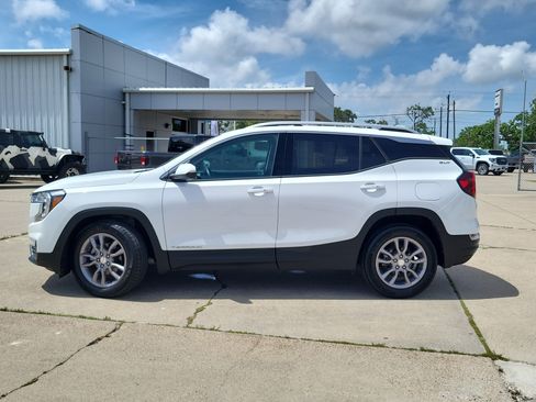 Used 2023 GMC Terrain SLT FWD image 7