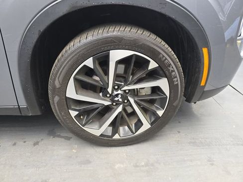 Used 2024 Mitsubishi Outlander SE image 12
