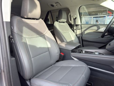 New 2026 Ford Explorer Active w/ Active Comfort Package image 33