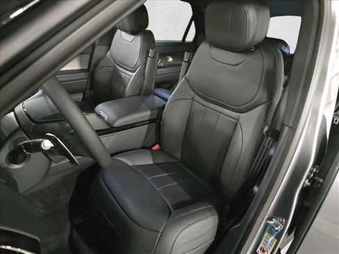 New 2025 Land Rover Range Rover Sport Dynamic SE image 13