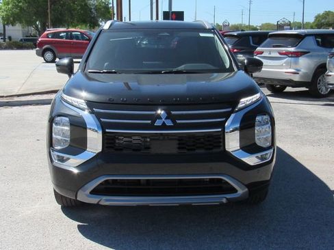 New 2026 Mitsubishi Outlander SEL FWD image 9
