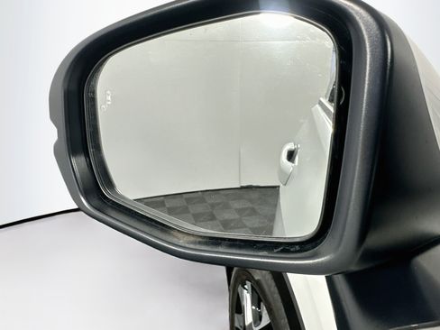 Used 2026 Honda HR-V EX-L image 16