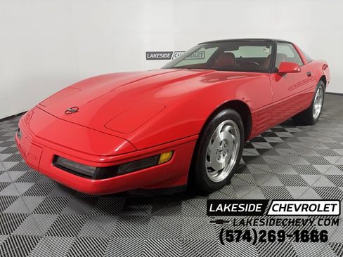 Used 1994 Chevrolet Corvette Coupe image 1