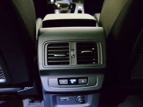 Certified 2025 Audi Q5 2.0T Premium image 25