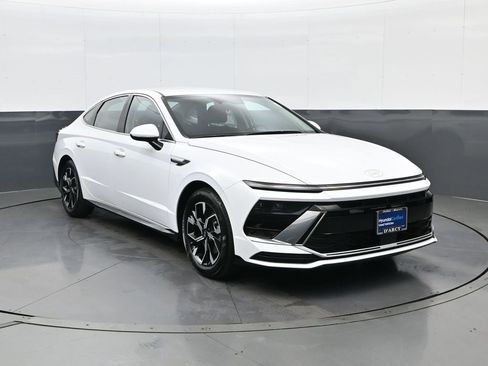 Certified 2025 Hyundai Sonata SEL image 3