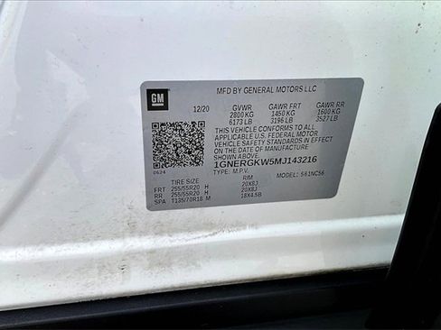 Used 2021 Chevrolet Traverse LT image 27