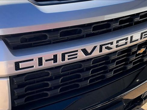 Used 2021 Chevrolet Silverado 2500 Custom w/ Custom Value Package image 29