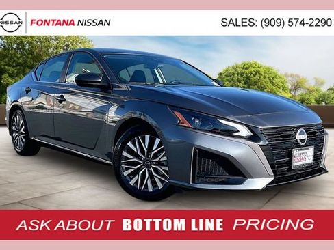 New 2026 Nissan Altima 2.5 SV FWD image 1