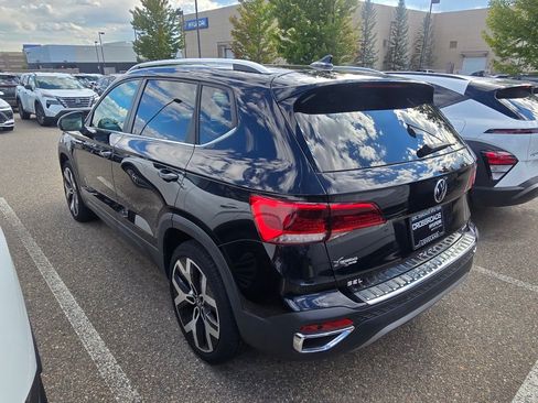 Used 2023 Volkswagen Taos SEL AWD/4WD image 3
