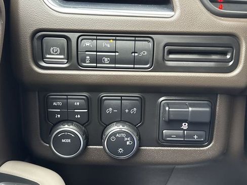 Certified 2022 Chevrolet Tahoe LT w/ LT Signature Package image 18