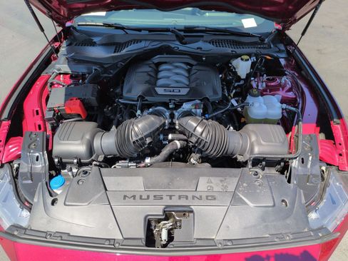 Used 2025 Ford Mustang GT RWD image 32