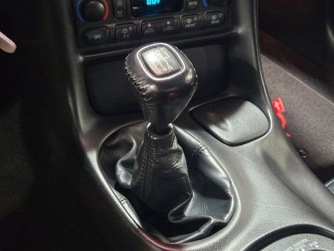 Used 2002 Chevrolet Corvette Convertible w/ Preferred Equipment Group2 image 25