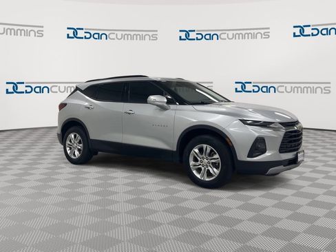 Used 2019 Chevrolet Blazer LT FWD image 2