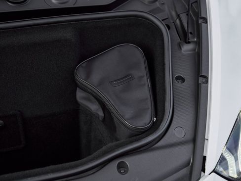 Used 2020 Lamborghini Huracan EVO image 18