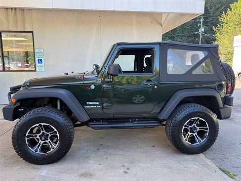 Used 2012 Jeep Wrangler Sport AWD/4WD image 11