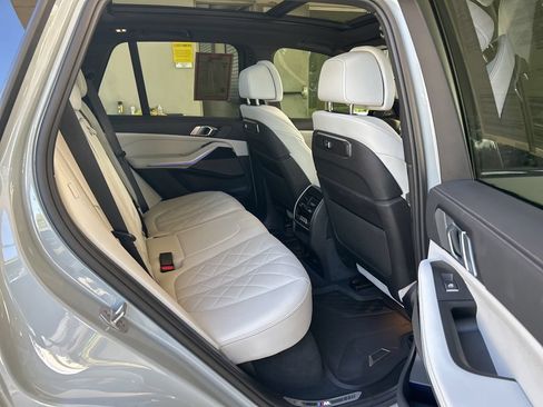 Used 2024 BMW X5 xDrive40i w/ M Sport Package AWD/4WD image 35