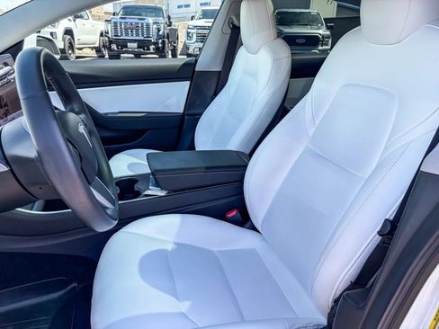 Used 2019 Tesla Model 3 Performance image 16