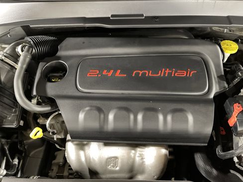 Used 2022 Jeep Compass Limited image 16