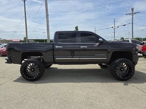 Used 2016 Chevrolet Silverado 1500 LTZ Z71 AWD/4WD image 7