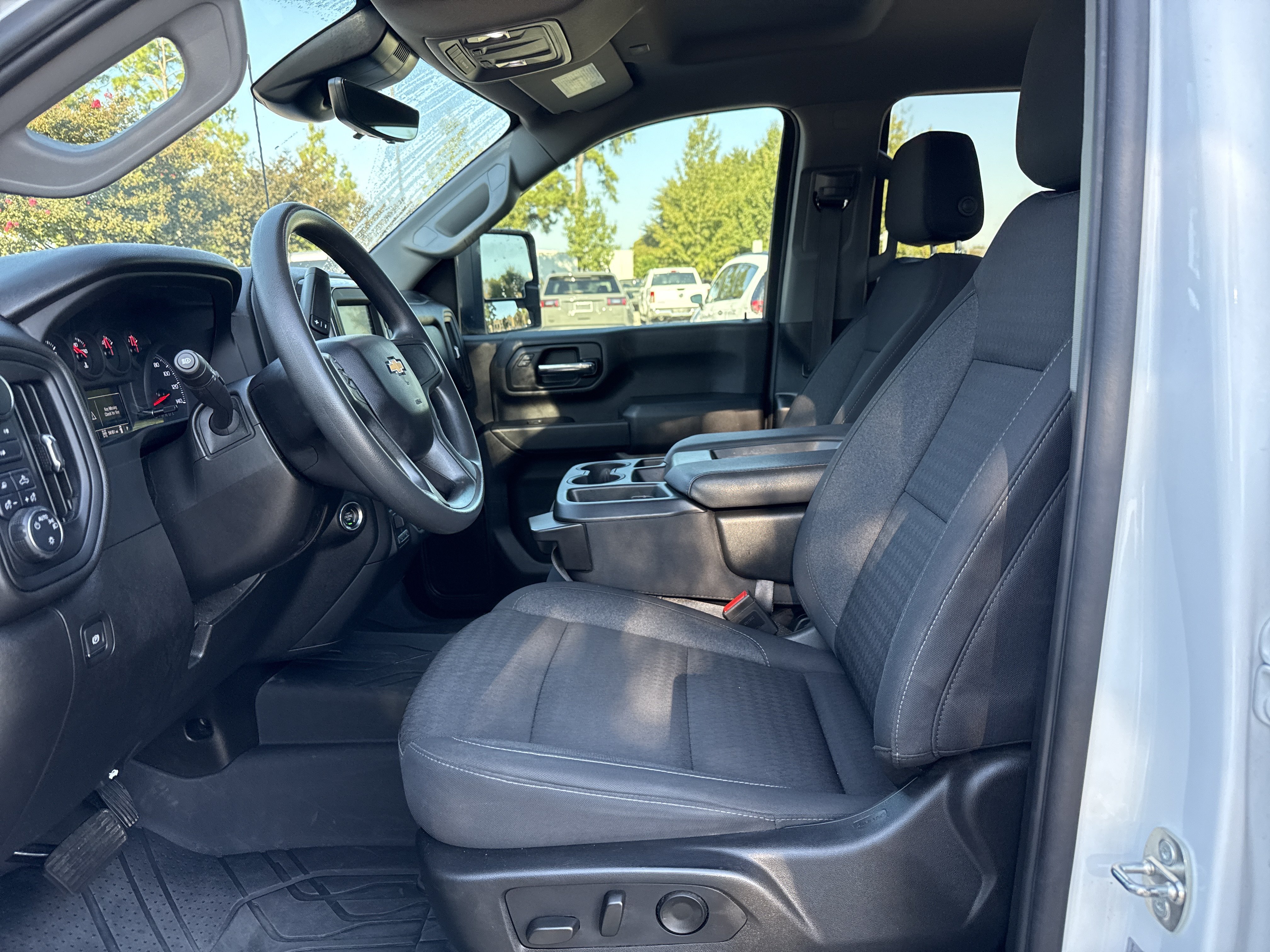Used 2024 Chevrolet Silverado 2500 Custom w/ Custom Value Package AWD/4WD image 18