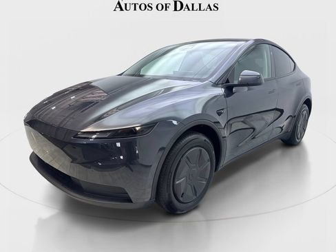Used 2026 Tesla Model Y 2WD image 2