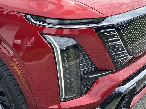 New 2026 Cadillac Vistiq Platinum image 7