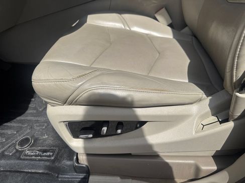 Used 2015 Cadillac Escalade Premium RWD image 12