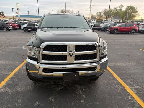 Used 2018 RAM 3500 Tradesman w/ Chrome Appearance Group AWD/4WD image 2