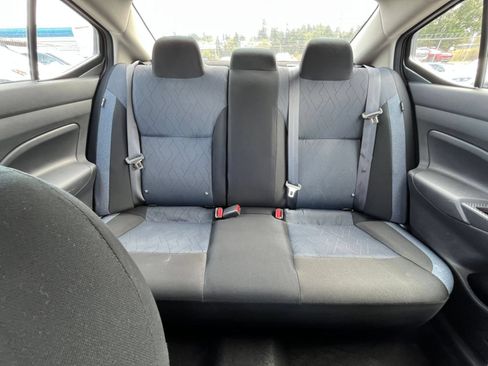 Used 2025 Nissan Versa SV FWD image 37