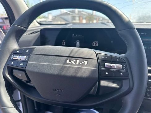 Certified 2026 Kia Sportage LX FWD image 8