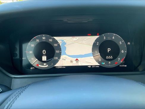 Used 2026 Land Rover Range Rover Velar Dynamic SE image 25