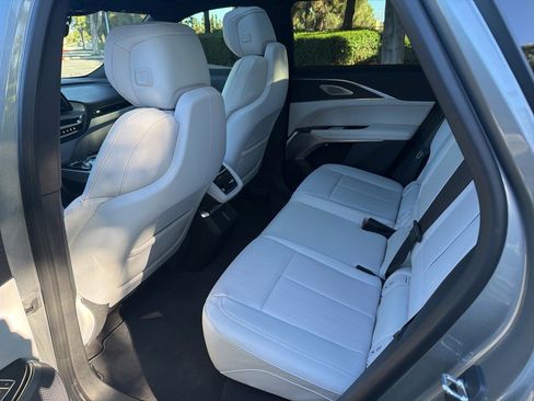 Certified 2024 Cadillac Lyriq Luxury image 9