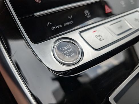 Used 2023 Audi Q7 3.0T Prestige AWD/4WD image 25
