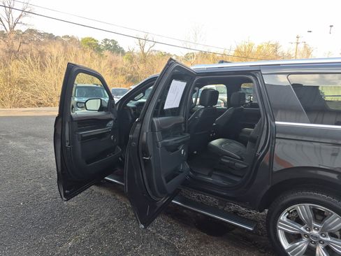 Used 2023 Ford Expedition Max Platinum image 15