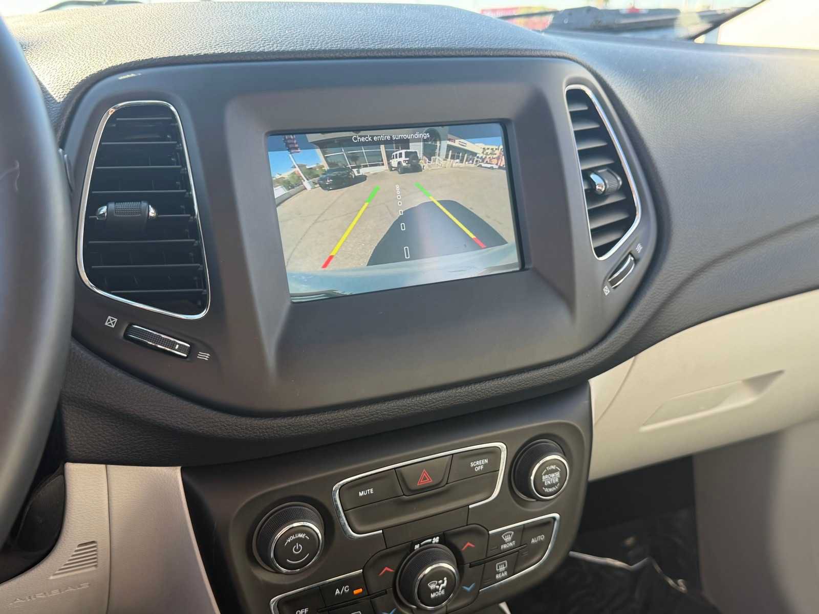 Used 2018 Jeep Compass Latitude w/ Popular Equipment Group FWD image 20