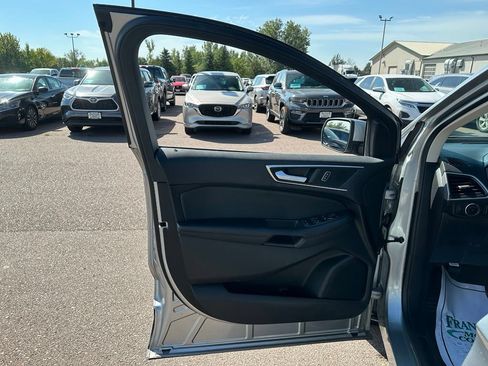 Used 2024 Ford Edge SEL AWD/4WD image 11