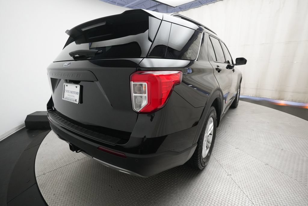 Used 2023 Ford Explorer XLT AWD/4WD image 13