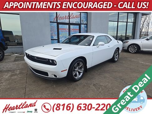 Used 2015 Dodge Challenger SXT w/ Sound Group image 1