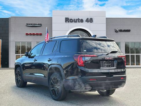 Used 2023 GMC Acadia SLT w/ Elevation Edition image 4