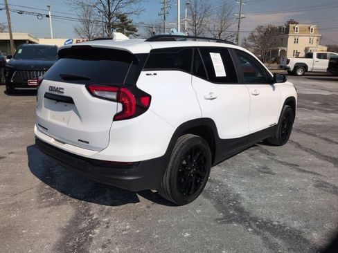 Used 2023 GMC Terrain SLE w/ Driver Convenience Package image 5